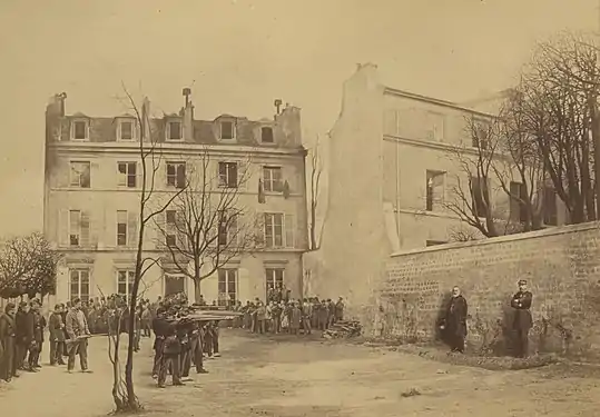 Exécution des généraux Clément Thomas et Claude Lecomte à la hauteur du no 36 de la rue des Rosiers à Montmartre.