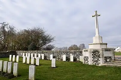 Le cimetière militaire britannique.