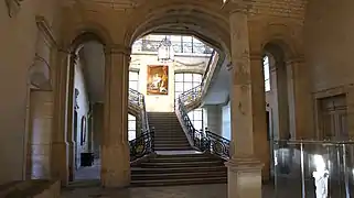 L'escalier d'honneur.
