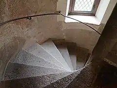 Photographie intérieure de l'escalier.