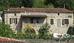 Maison traditionnelle, rue du Château.