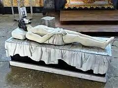 Le gisant de procession.