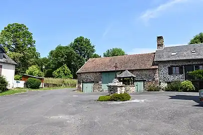 La place de l'éeglise.