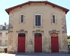 Vue du bâtiment de conservation des microfilms et des images numériques.