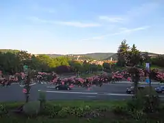 Vue sur La Boucle et sur la citadelle de Besançon.