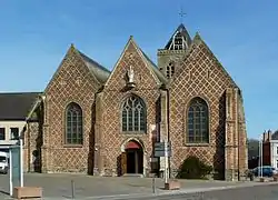 Porche de l'église St Folquin (Xe-XVIIe)