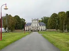 L'entrée du château.