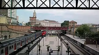 Gare de la Luz, Gare de la Pinacoteca.