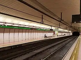 Image illustrative de l’article Fontana (métro de Barcelone)