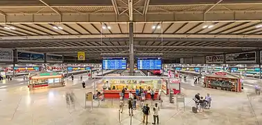 Intérieur de la gare.