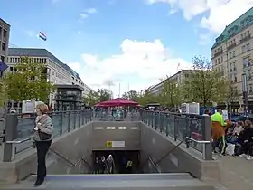 Image illustrative de l’article Gare de Berlin Brandenburger Tor