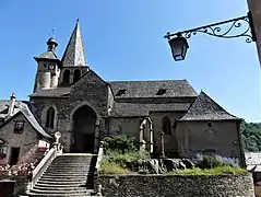 L'église Saint-Fleuret.