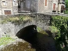 Le vieux pont sur la Coussane.