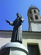 Statue place du Salvador devant la tour de l'église du Salvador, Valladolid.