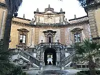 L'escalier de la villa Palagonia.