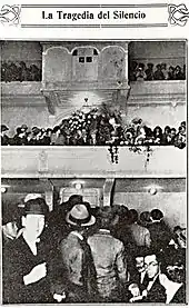 Photo en noir et blanc montrant une foule de spectateurs dans le théâtre Faenza sur trois niveaux