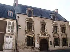 L'hôtel d'Esprit Hattes dit de Diane de Poitiers.