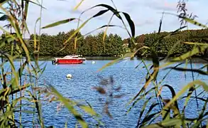 L'étang, lieu de navigation.