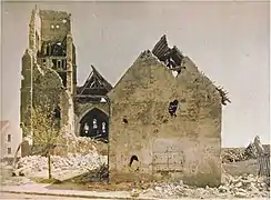 L'église détruite en 1915.