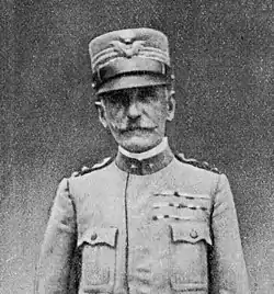 Le général Ettore Mambretti, commandant de la 6e armée italienne.