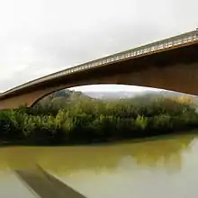 Étude pour un pont sur le fleuve Arno en Italie