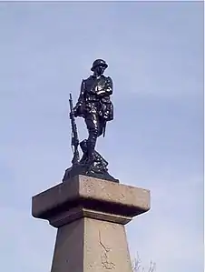 Monument aux morts de Saint-Benoît-des-Ondes.