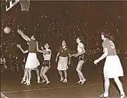 Description de l'image EuroBasket 1938 Women game between Lithuania and Italy.JPG.