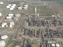 vue aérienne d'une raffinerie