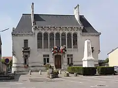 La mairie d'Euville.