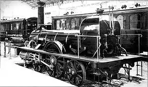 Palais des chemins de fer, locomotive le Pierrot de 1860