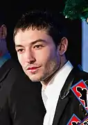 Ezra Miller interprète Barry Allen / Flash