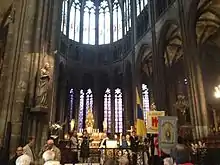 Fête de Notre-Dame-du-Port : arrivée dans la cathédrale