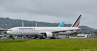 Le F-GSQN est le 14e 777-300ER d'Air France (ici avec la livrée 2009).