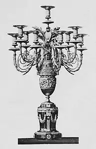 Candélabre néo-Louis XVI en bronze doré et marbre, exécuté par la maison Barbedienne pour le cabinet de Napoléon III.