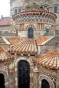 Notre-Dame-du-Port, Clermont-Ferrand. Le chevet avec ses mosaïques.