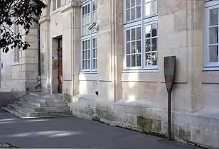 Vue du no 3, le palais abbatial de Saint-Germain-des-Prés, dit hôtel de Furstemberg.