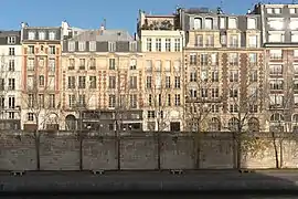 Maisons typiques du quai des Orfèvres.