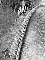 Quai de la Seine en contrebas du square Barye.