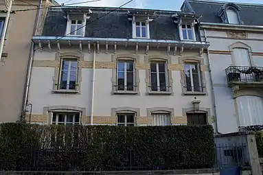 no 8, maison