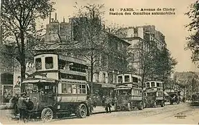 Trois autobus Brillié P2, avenue de Clichy.