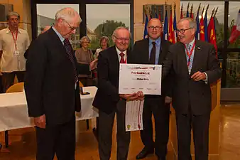 Remise prix Vautrin Lud à Michael Batty.