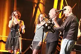 Morwenn Le Normand, Clarisse Lavanant, Alan Stivell et Dan Ar Braz lors du spectacle Celebration.