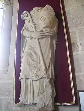Statue céphalophore de saint Révérien.