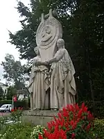 Monument à Edmond Rostand« Monument à Edmond Rostand à Cambo-les-Bains », sur À nos grands hommes