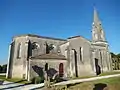 L'église Sainte-Madeleine de Crazannes par le Sud.