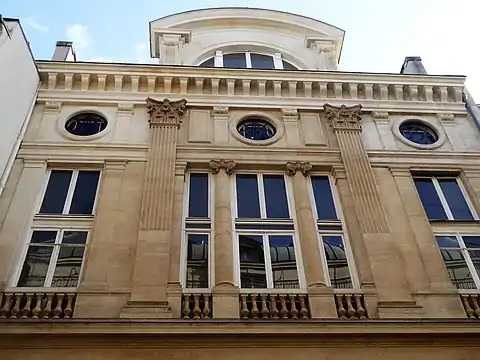 Façade de la salle Érard 11 rue Paul-Lelong