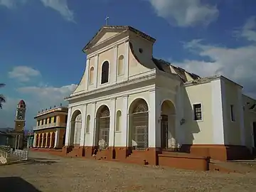 Iglesia de Santísima Trinidad et Palacio Brunet