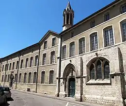 Le musée d’Art et d’Histoire, rue Gouvion-Saint-Cyr.