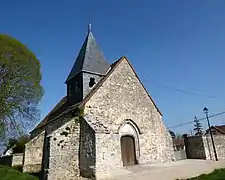 Façade ouest de l'église Sainte-Croix.