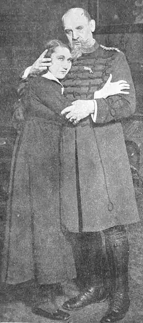 Représentation du 15 janvier 1918 : Peter Fjelstrup dans le rôle du Capitaine avec Thilda Fønss dans celui de Bertha.